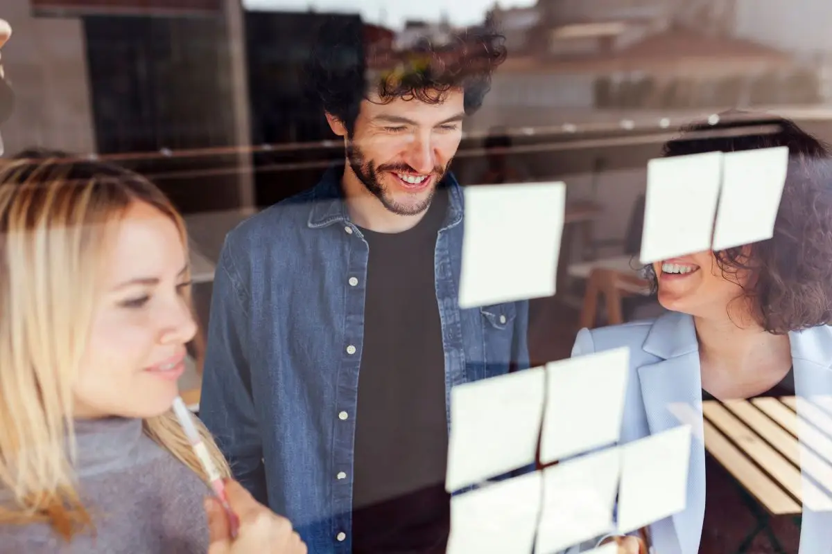 meilleure entente entre collaborateurs au travail