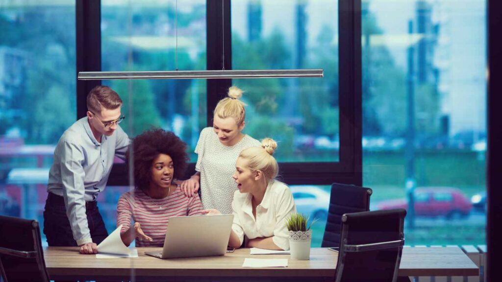 Restructurer votre entreprise, ça ne sert à rien 2 Esprit d'équipe en entreprise